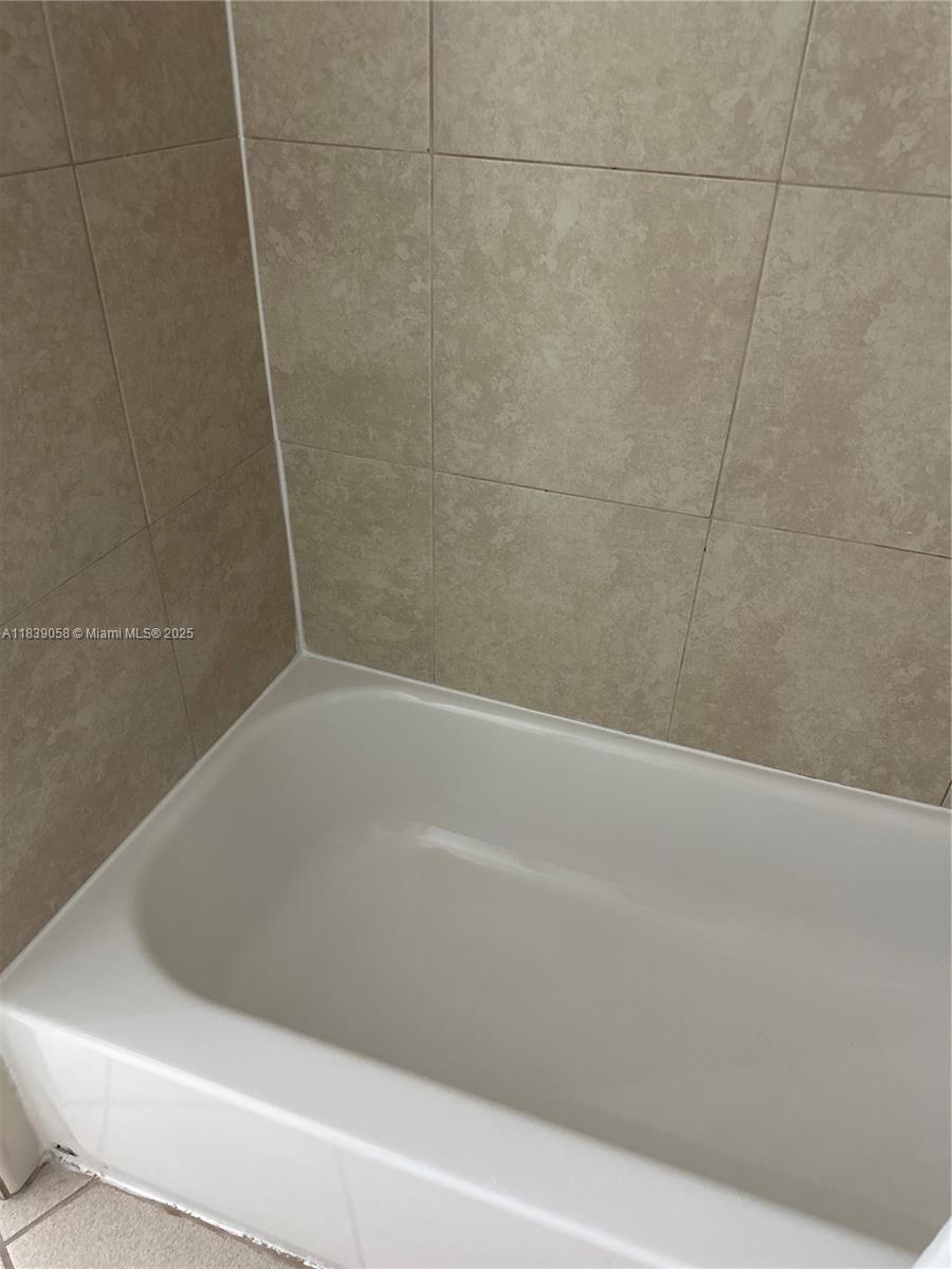 TENNIS VIEW CONDO PH I - Residential