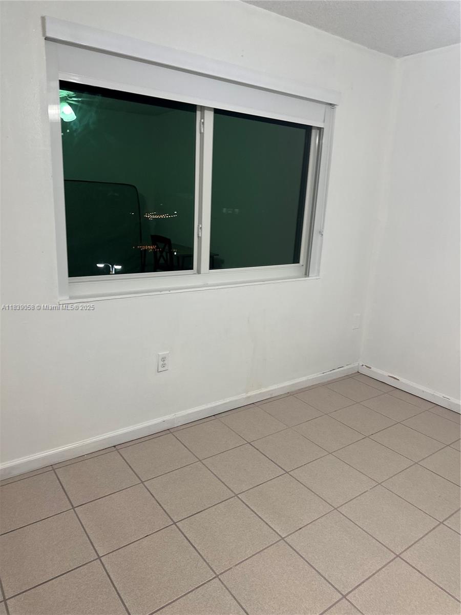 TENNIS VIEW CONDO PH I - Residential