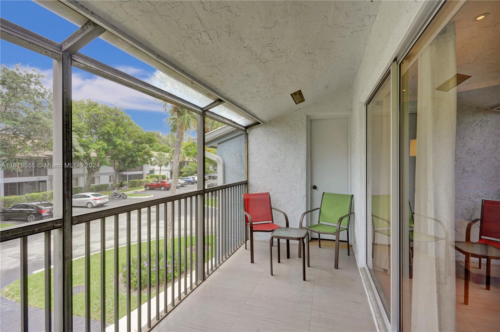 LAKES OF OAKLAND FOREST C - Residential