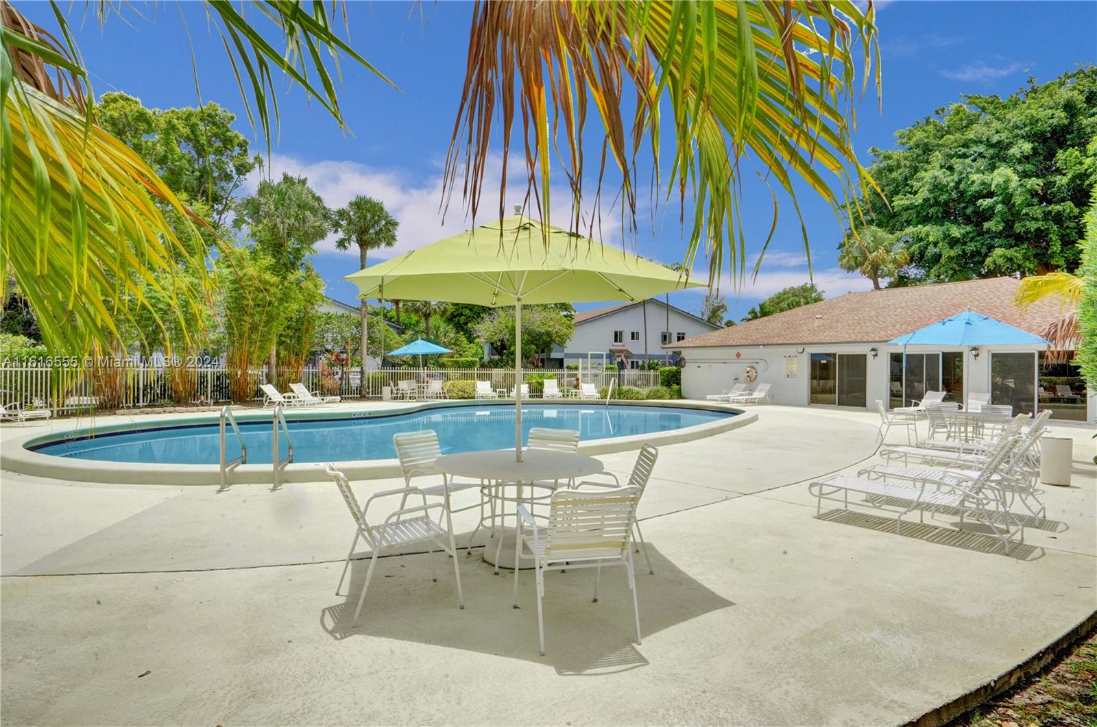 LAKES OF OAKLAND FOREST C - Residential