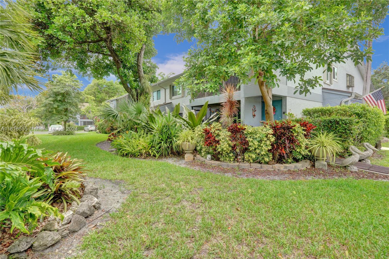 LAKES OF OAKLAND FOREST C - Residential