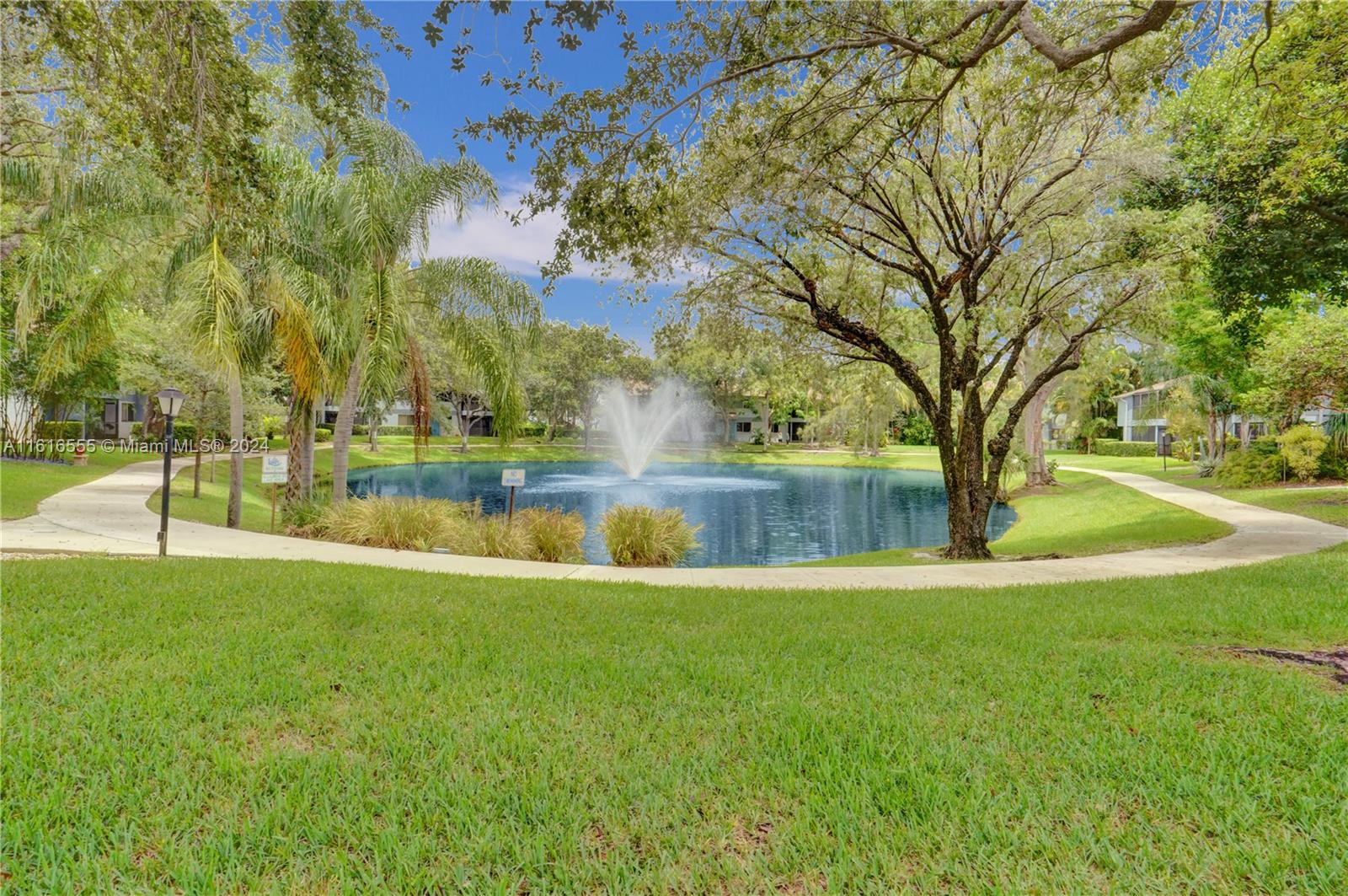 LAKES OF OAKLAND FOREST C - Residential
