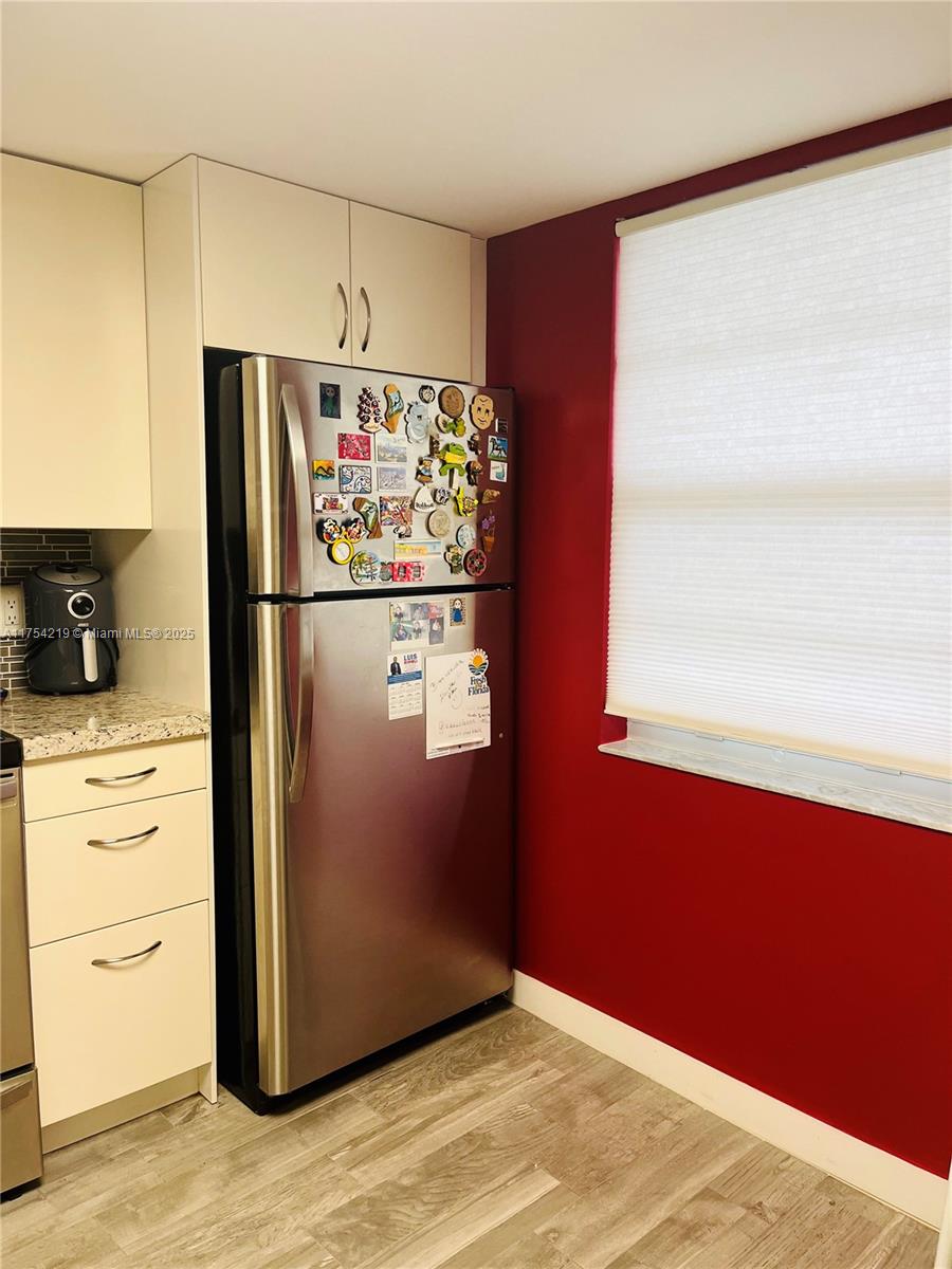 MEADOWBROOK LAKES CONDO - Residential
