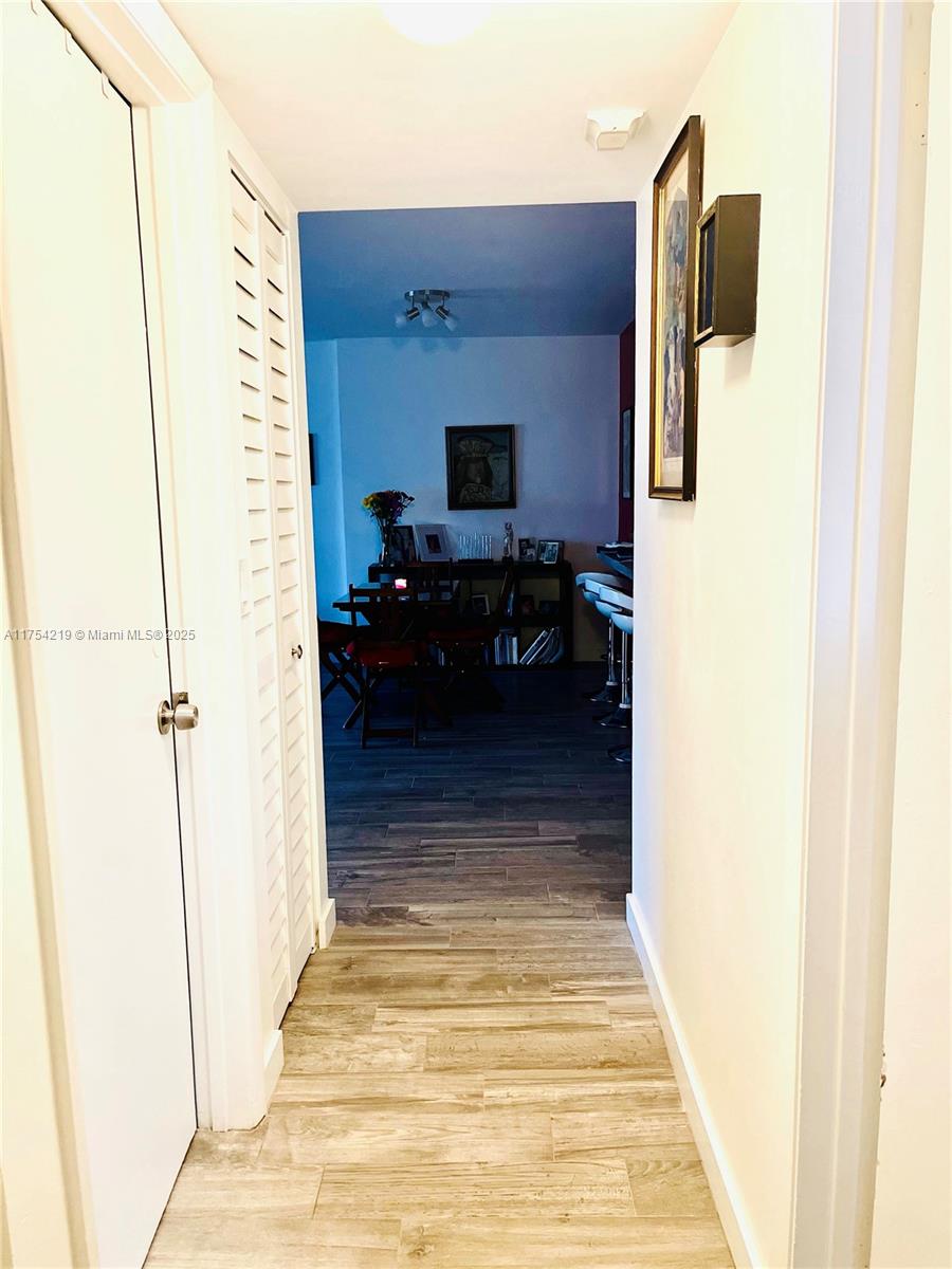 MEADOWBROOK LAKES CONDO - Residential