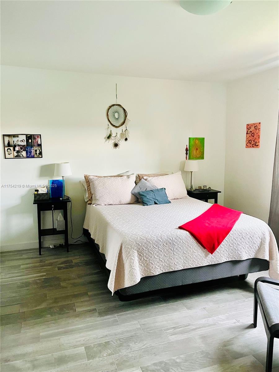 MEADOWBROOK LAKES CONDO - Residential