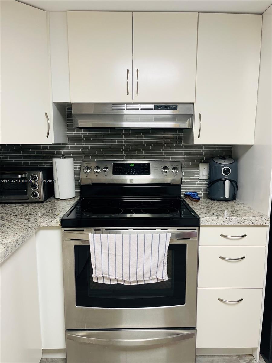 MEADOWBROOK LAKES CONDO - Residential