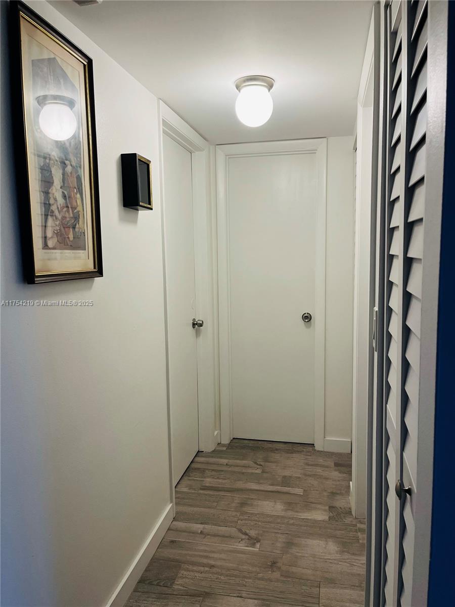 MEADOWBROOK LAKES CONDO - Residential