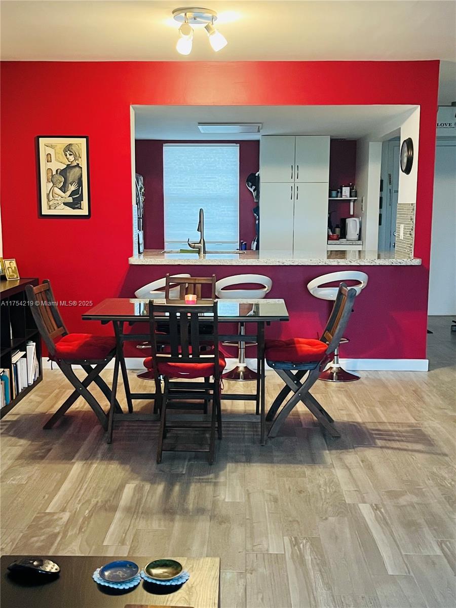MEADOWBROOK LAKES CONDO - Residential