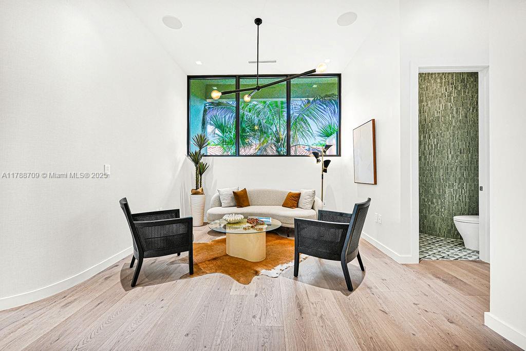 ALTOS DEL MAR NO 4 - Residential
