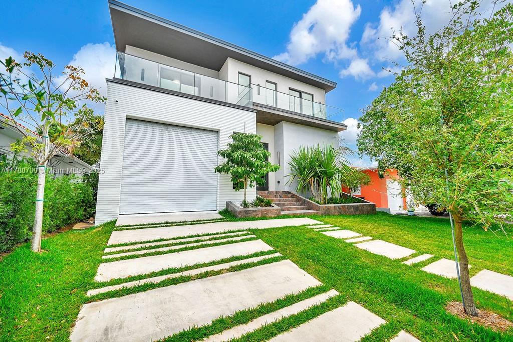 9009 Byron Ave