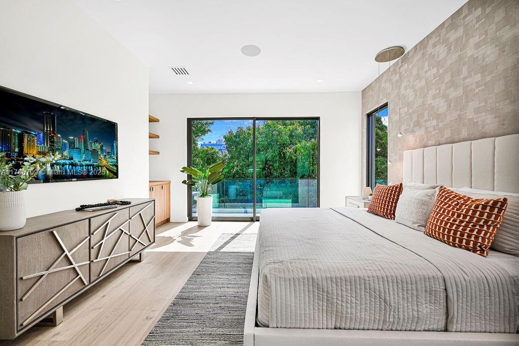ALTOS DEL MAR NO 4 - Residential