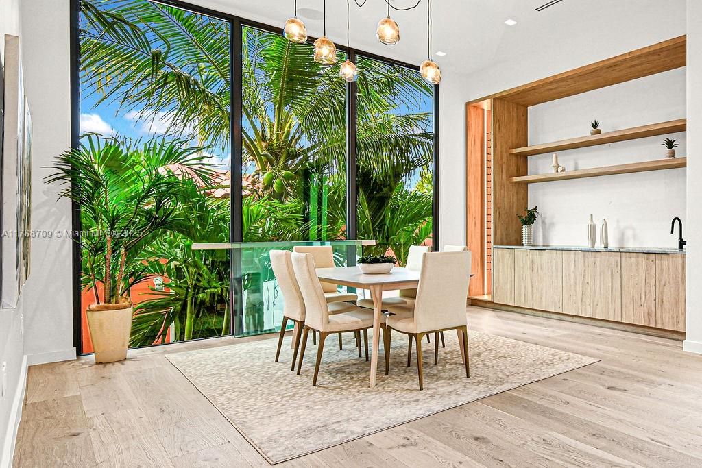 ALTOS DEL MAR NO 4 - Residential