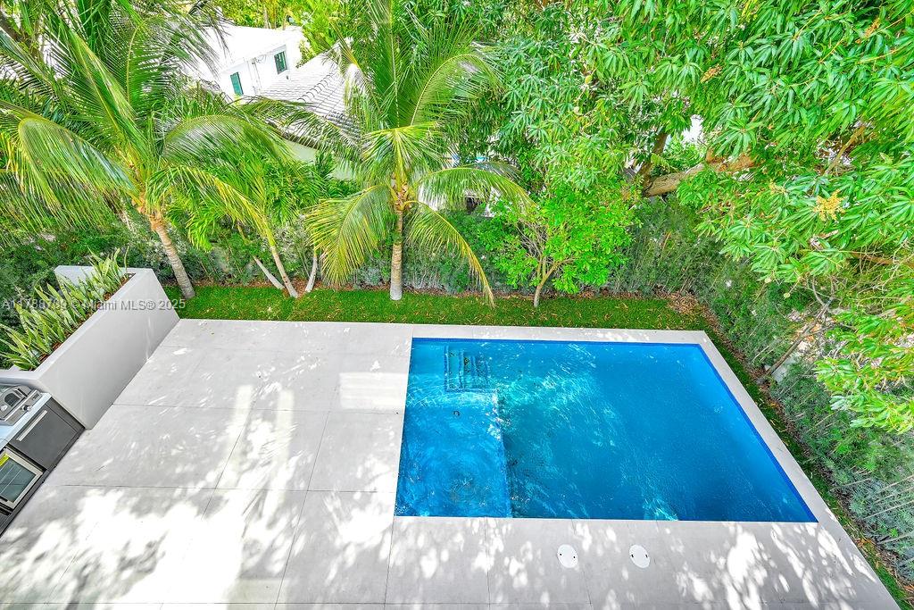 ALTOS DEL MAR NO 4 - Residential