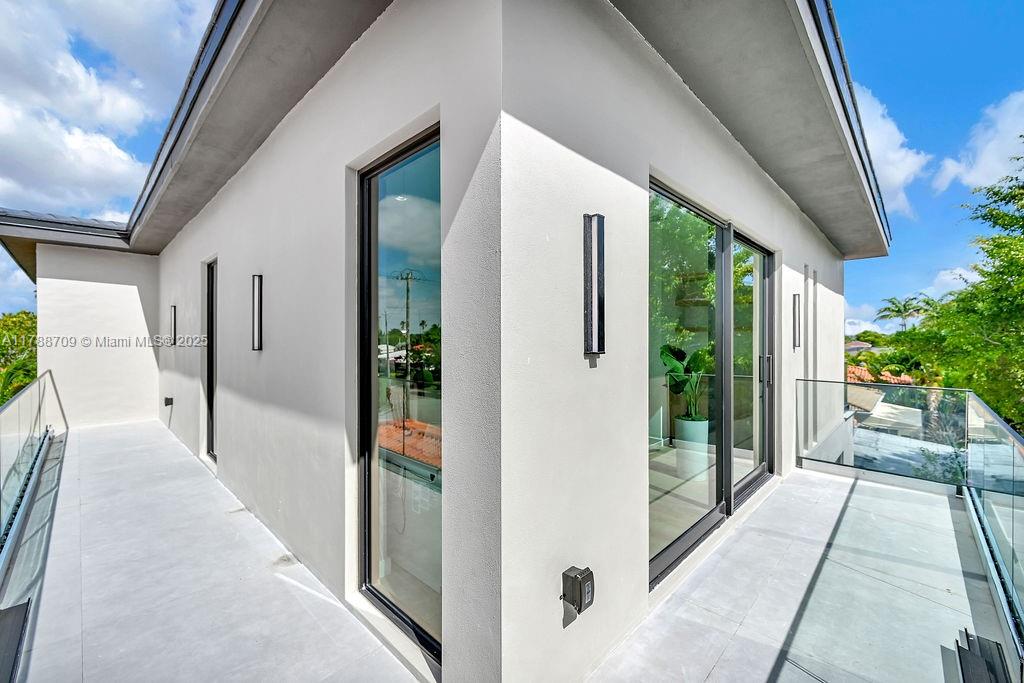ALTOS DEL MAR NO 4 - Residential