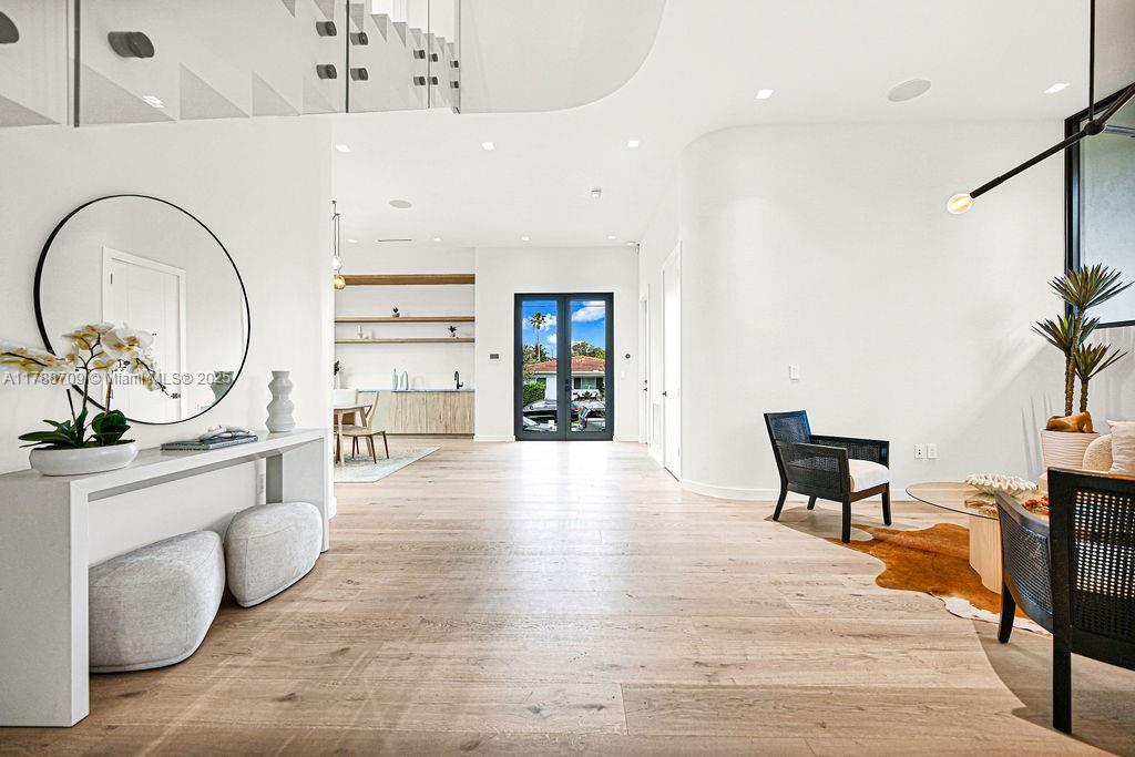 ALTOS DEL MAR NO 4 - Residential