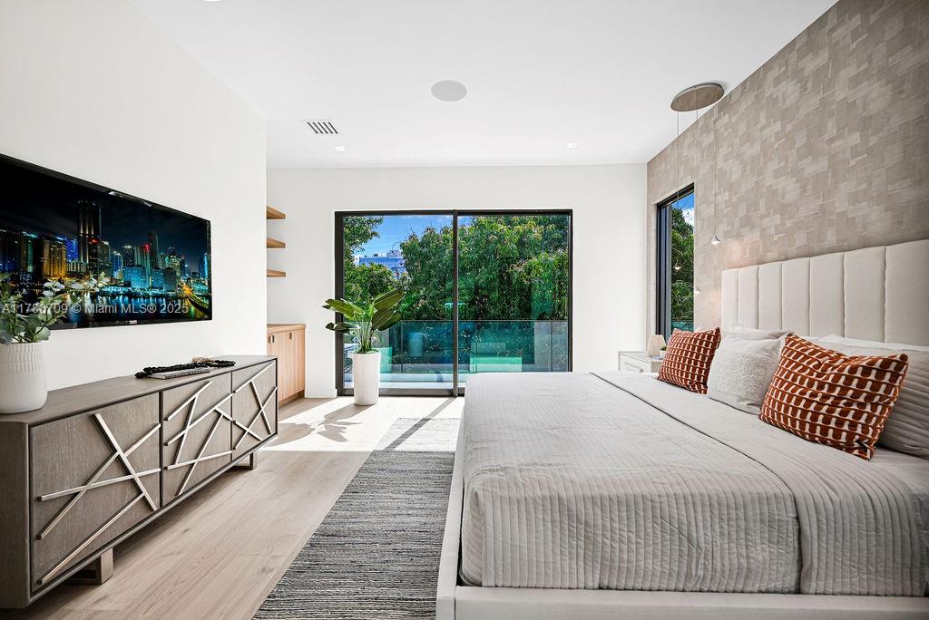 ALTOS DEL MAR NO 4 - Residential