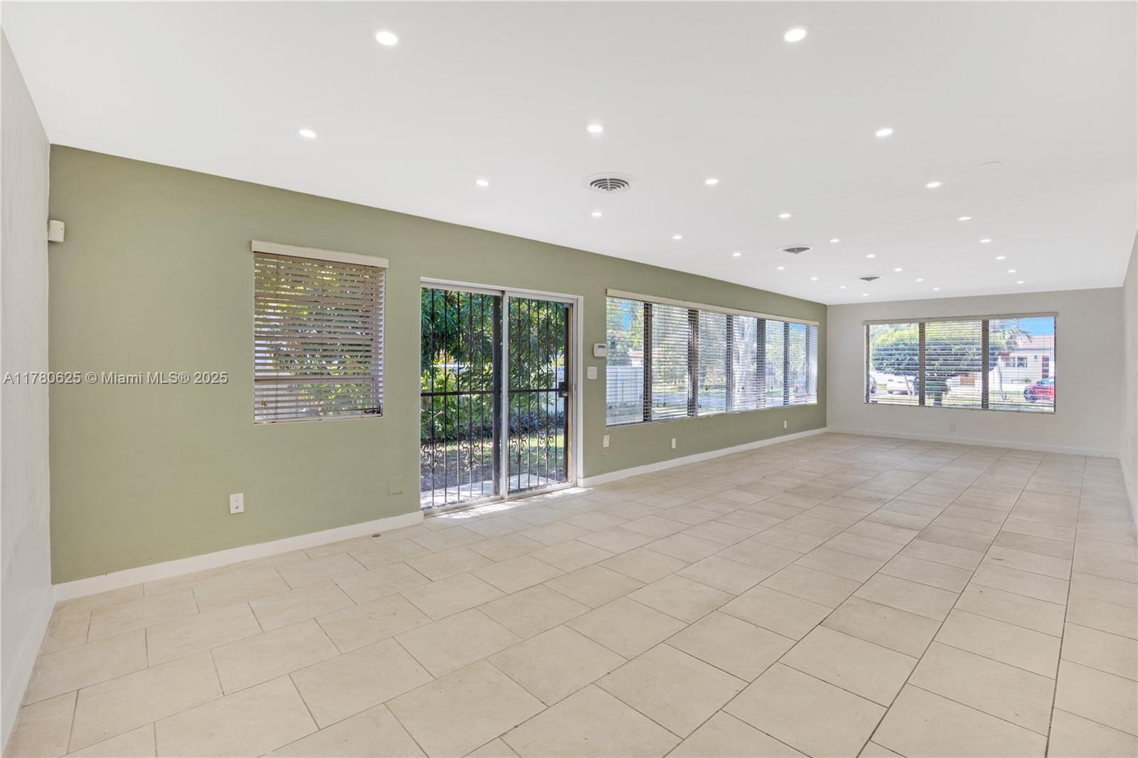 BREEZESWEPT ESTATES 2ND A - Residential