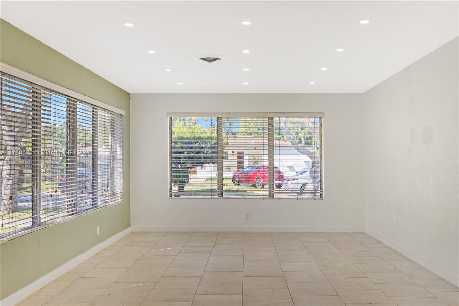 BREEZESWEPT ESTATES 2ND A - Residential