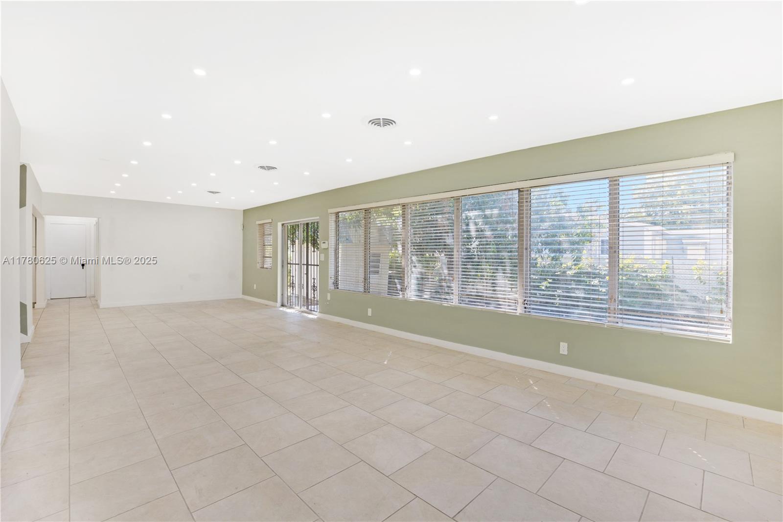 BREEZESWEPT ESTATES 2ND A - Residential