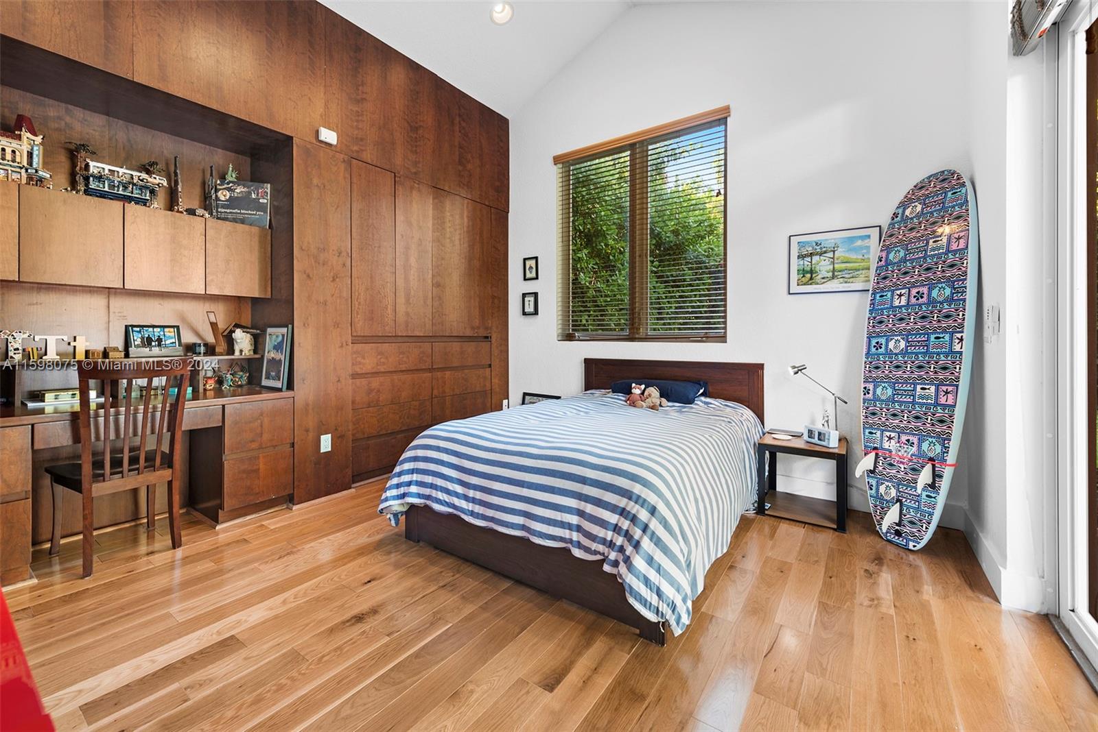 DOUGLAS CIRCLE - Residential