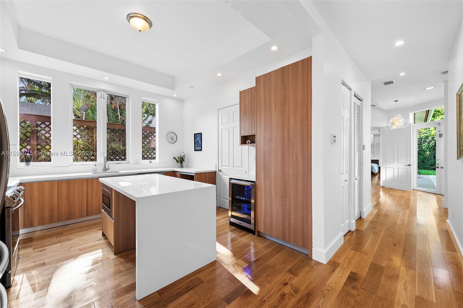 DOUGLAS CIRCLE - Residential