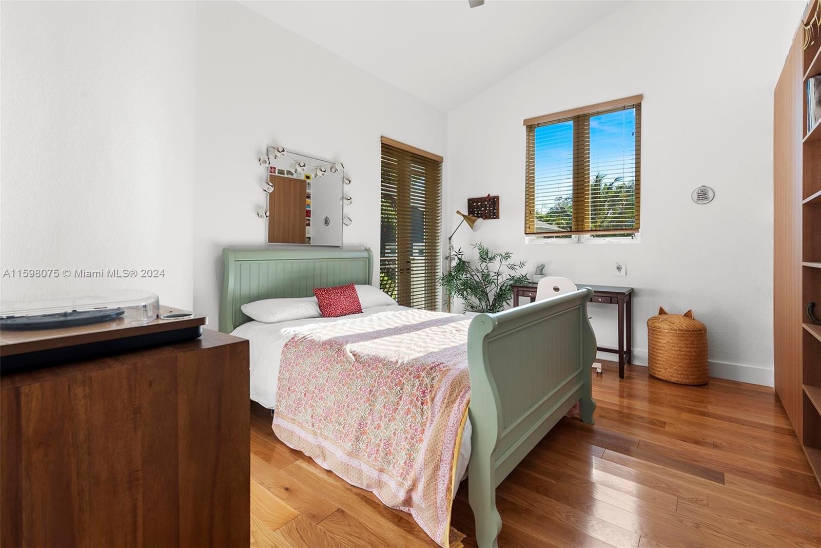 DOUGLAS CIRCLE - Residential