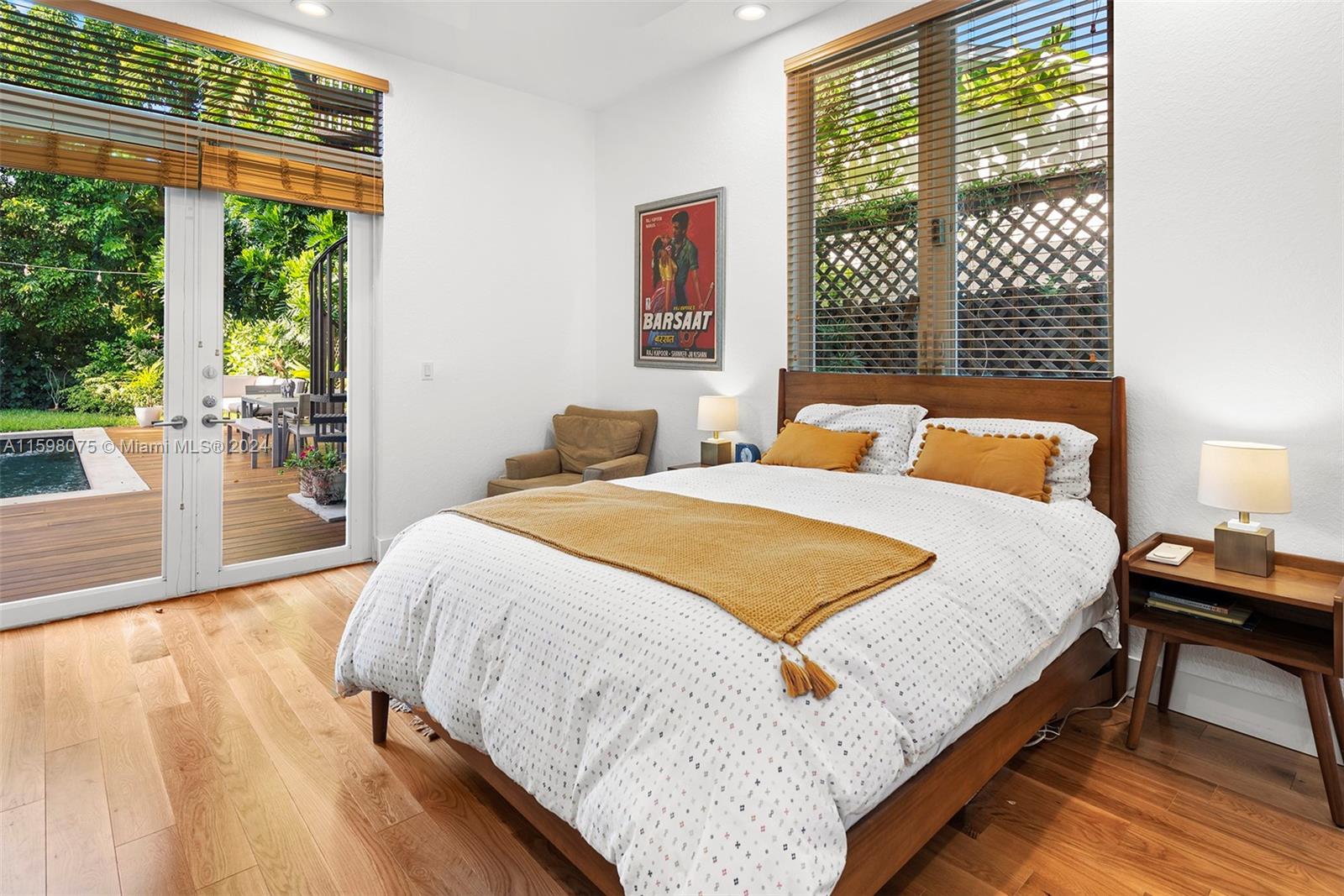 DOUGLAS CIRCLE - Residential