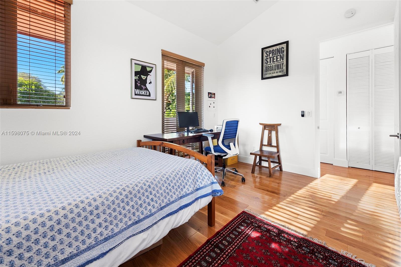 DOUGLAS CIRCLE - Residential