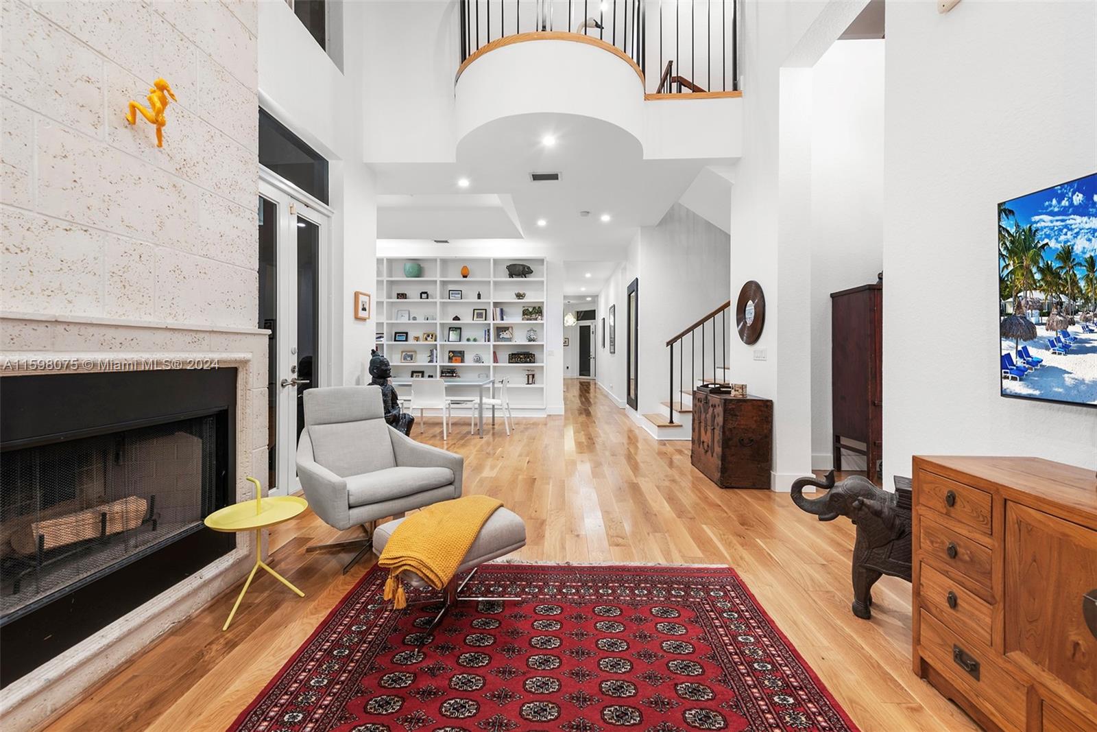 DOUGLAS CIRCLE - Residential