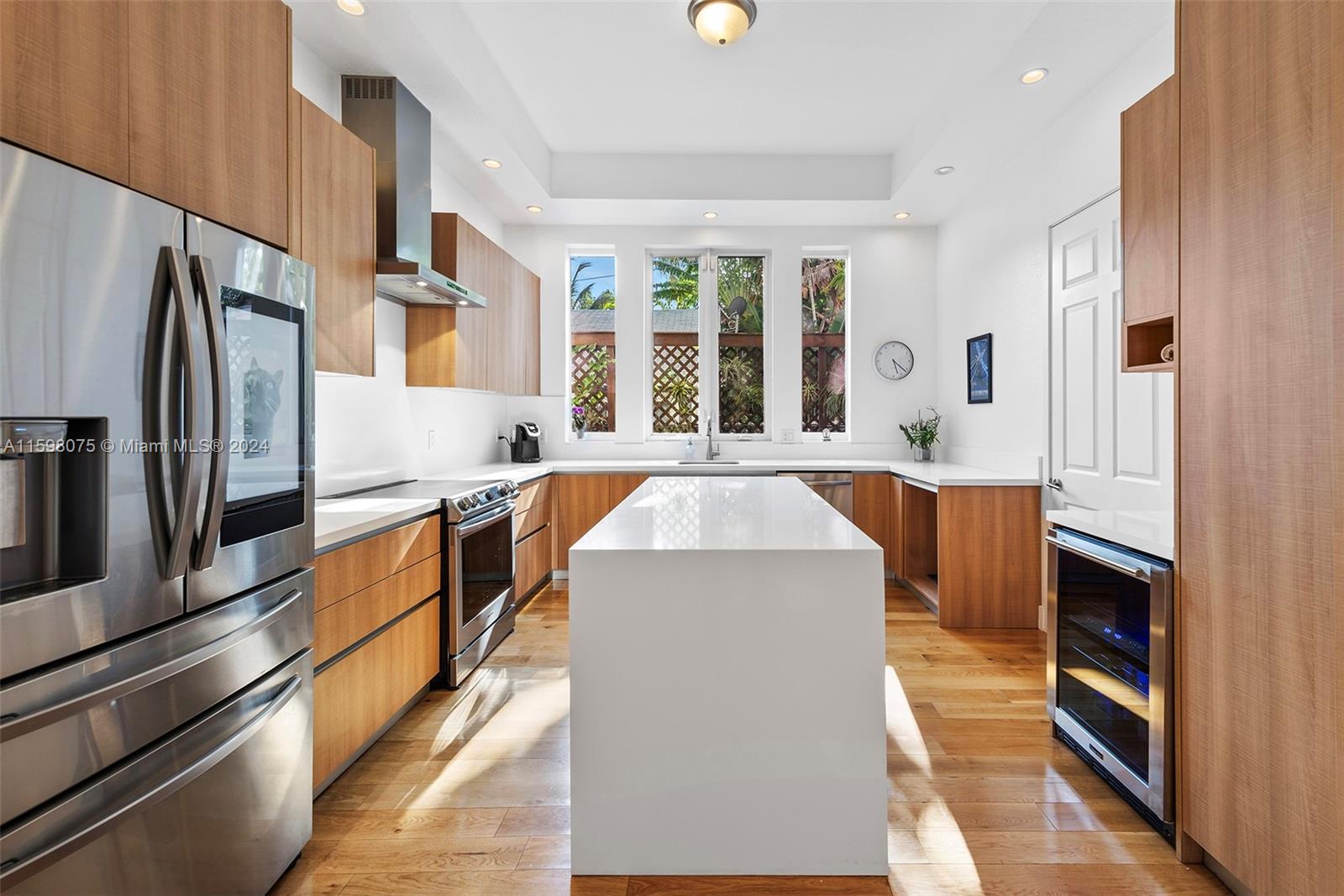 DOUGLAS CIRCLE - Residential