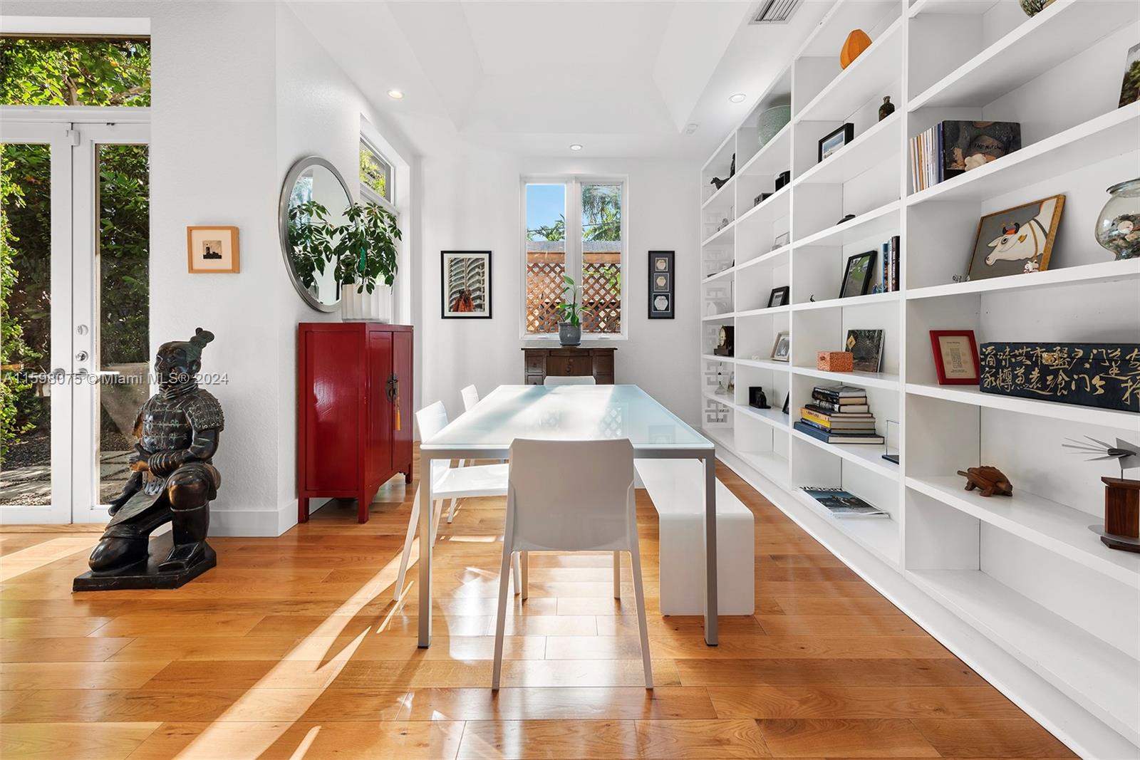 DOUGLAS CIRCLE - Residential