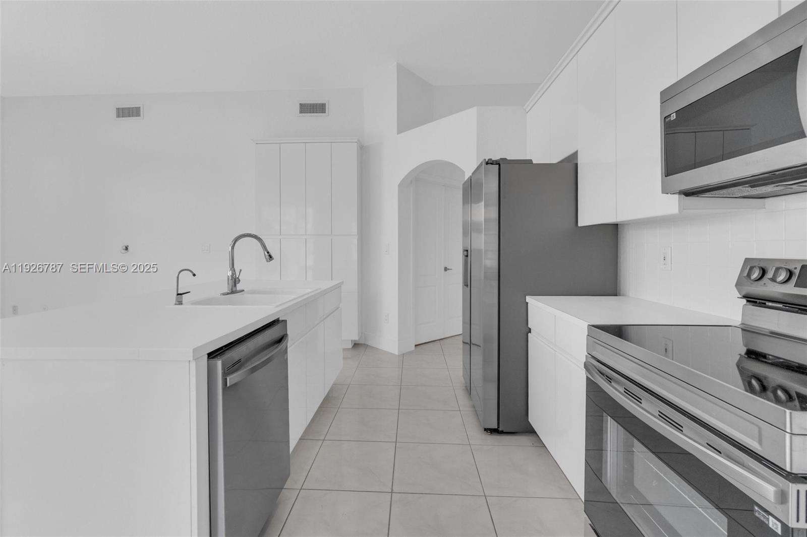 DORAL ISLES-ANTILLES - Residential