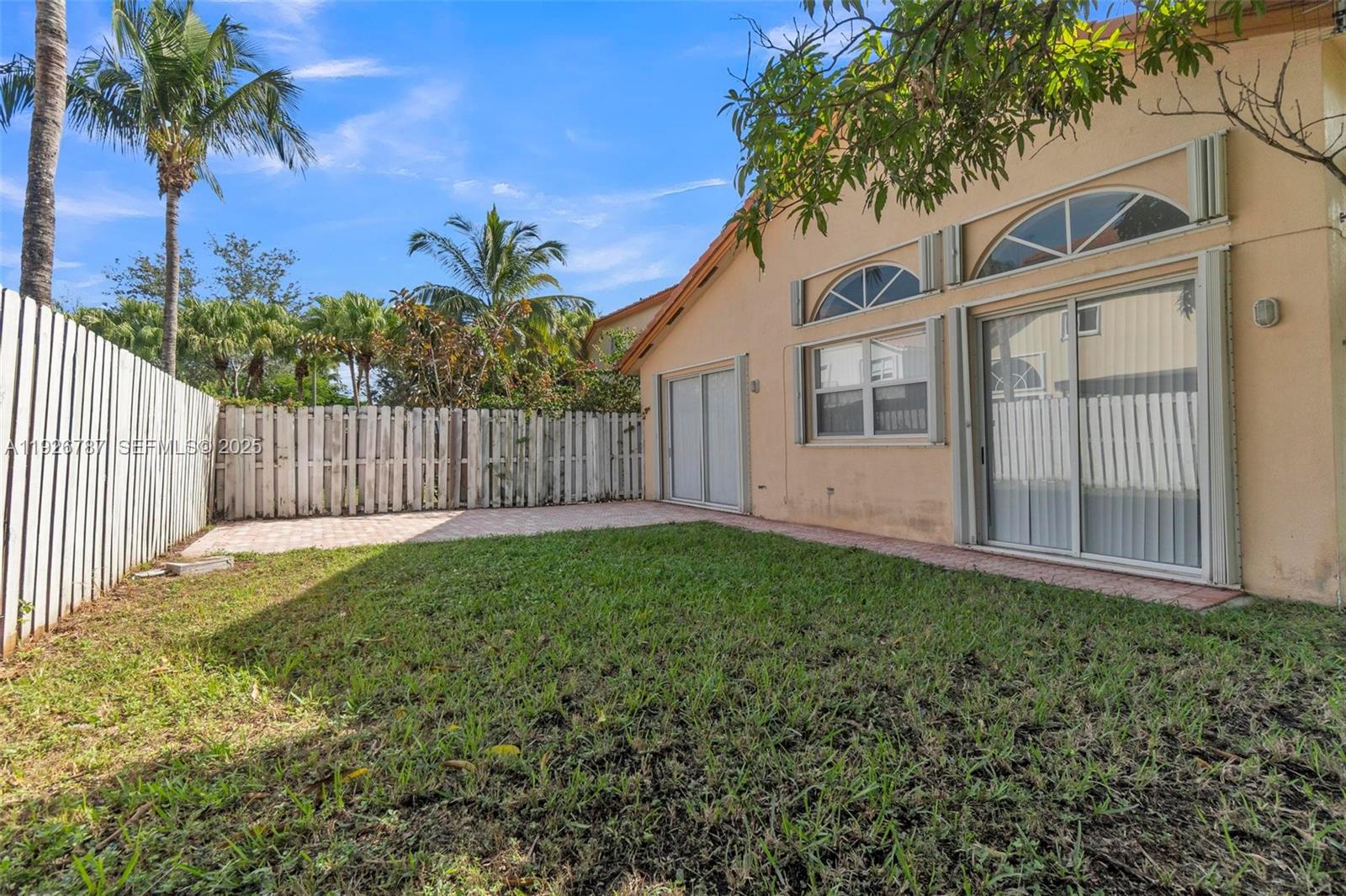 DORAL ISLES-ANTILLES - Residential