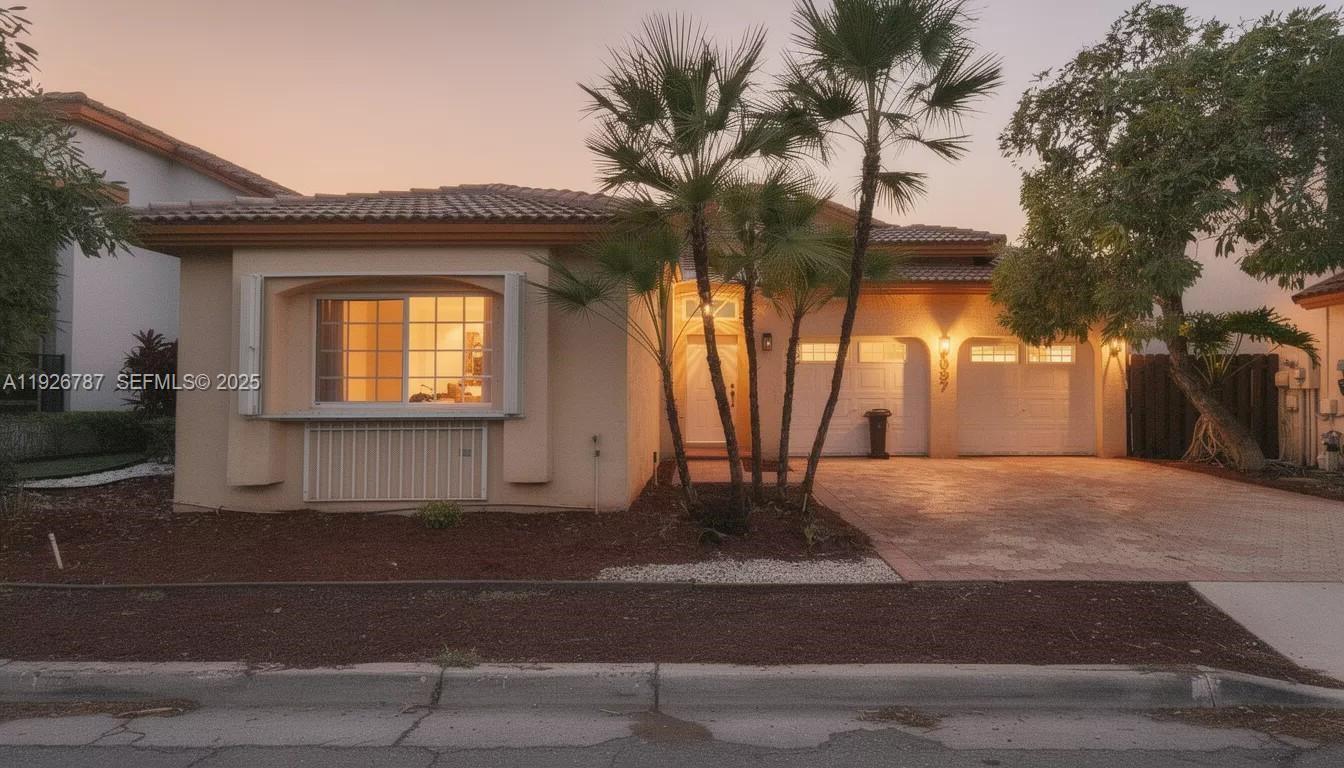 DORAL ISLES-ANTILLES - Residential