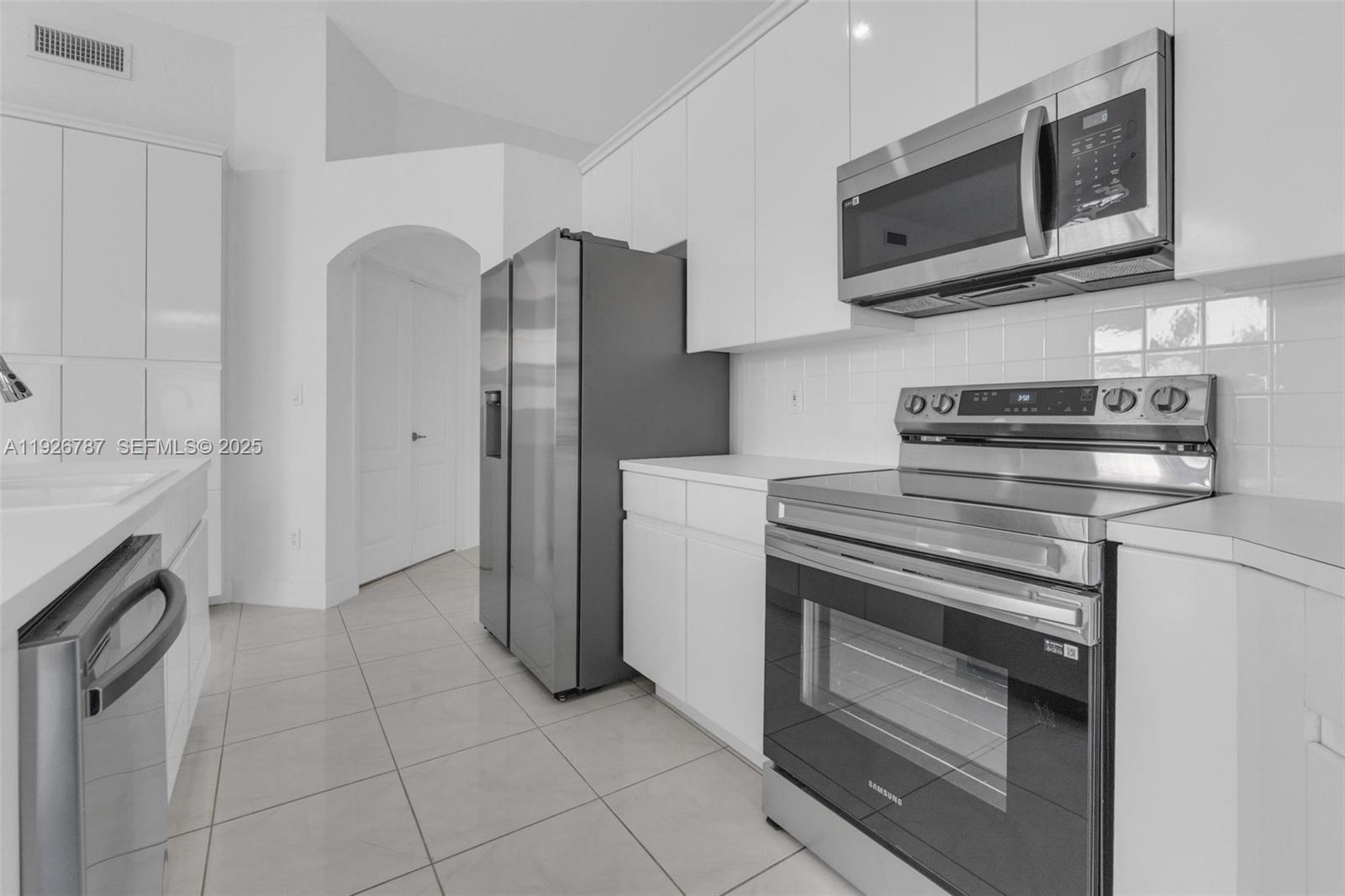 DORAL ISLES-ANTILLES - Residential