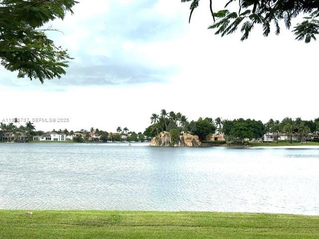 DORAL ISLES-ANTILLES - Residential