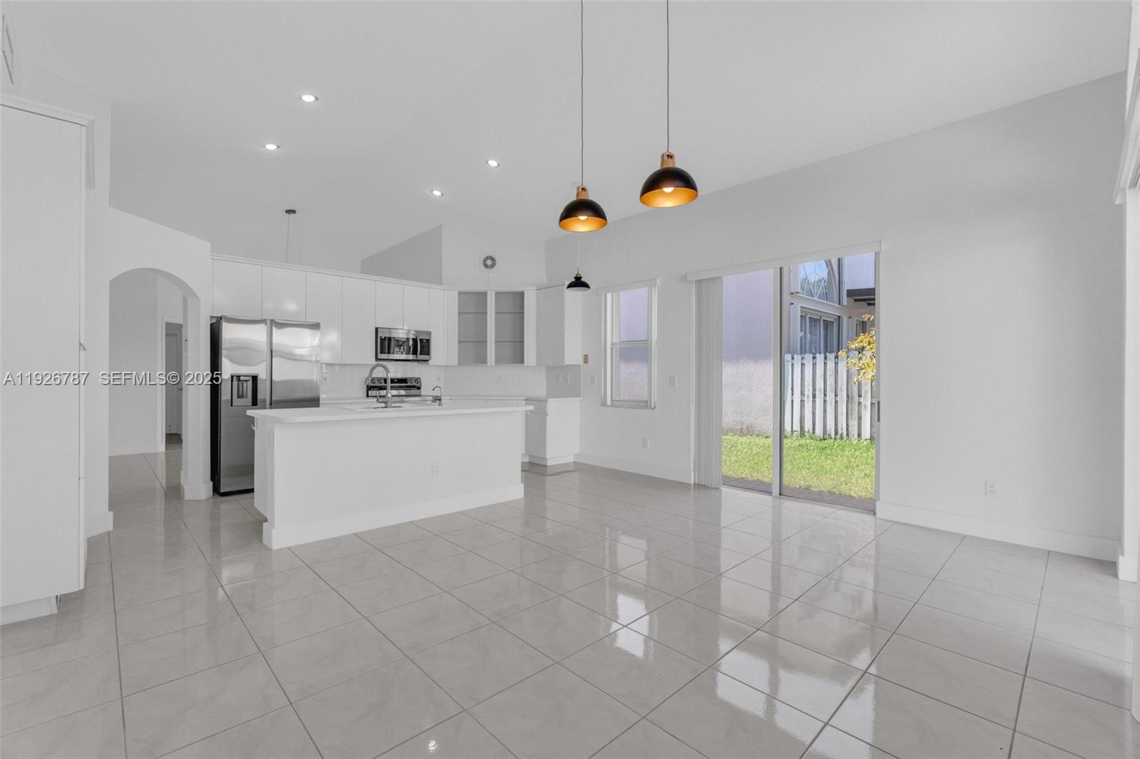 DORAL ISLES-ANTILLES - Residential