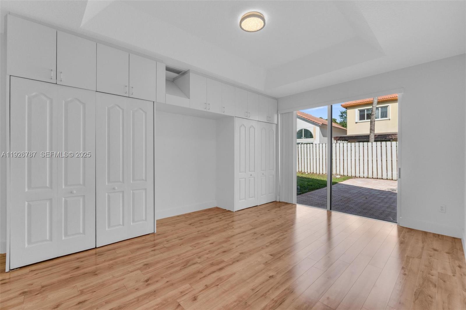 DORAL ISLES-ANTILLES - Residential