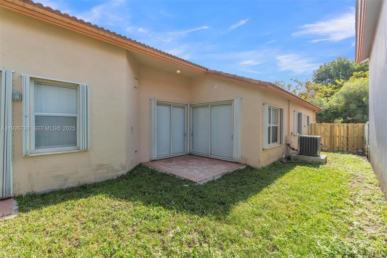 DORAL ISLES-ANTILLES - Residential