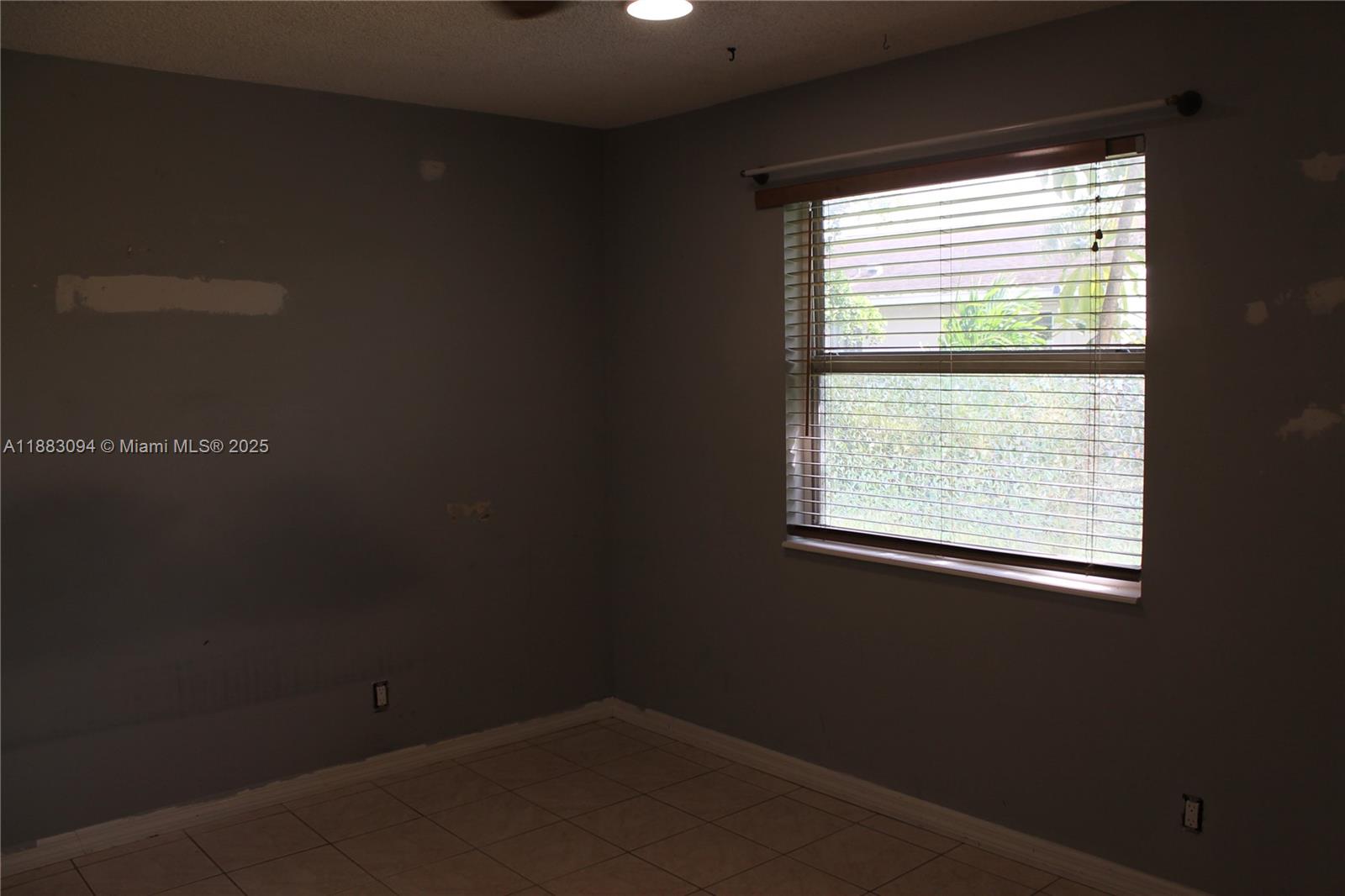 PALM BEACH VILLAS II PL 2 - Residential Lease