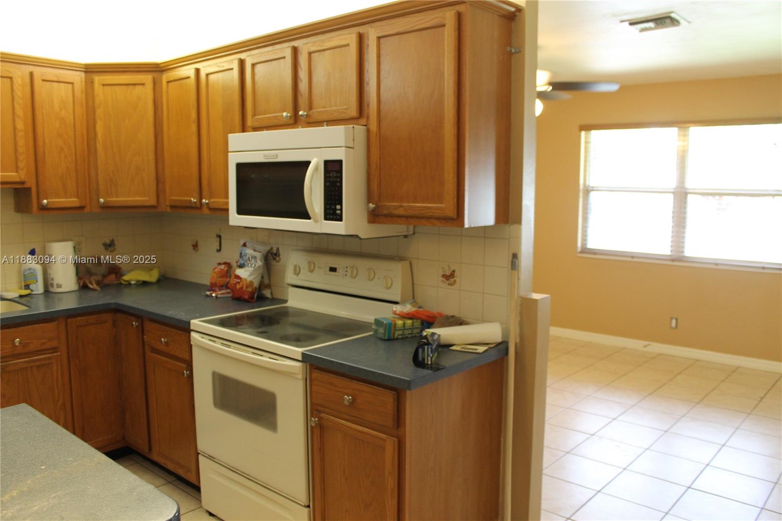 PALM BEACH VILLAS II PL 2 - Residential Lease