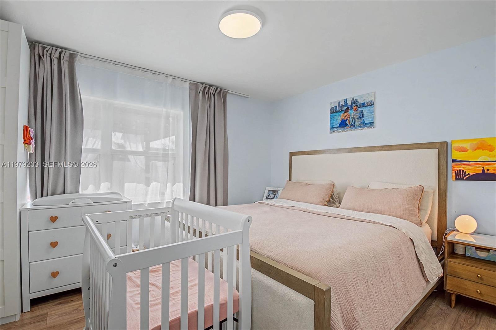 RICHMOND TOWNHOUSE - Residential