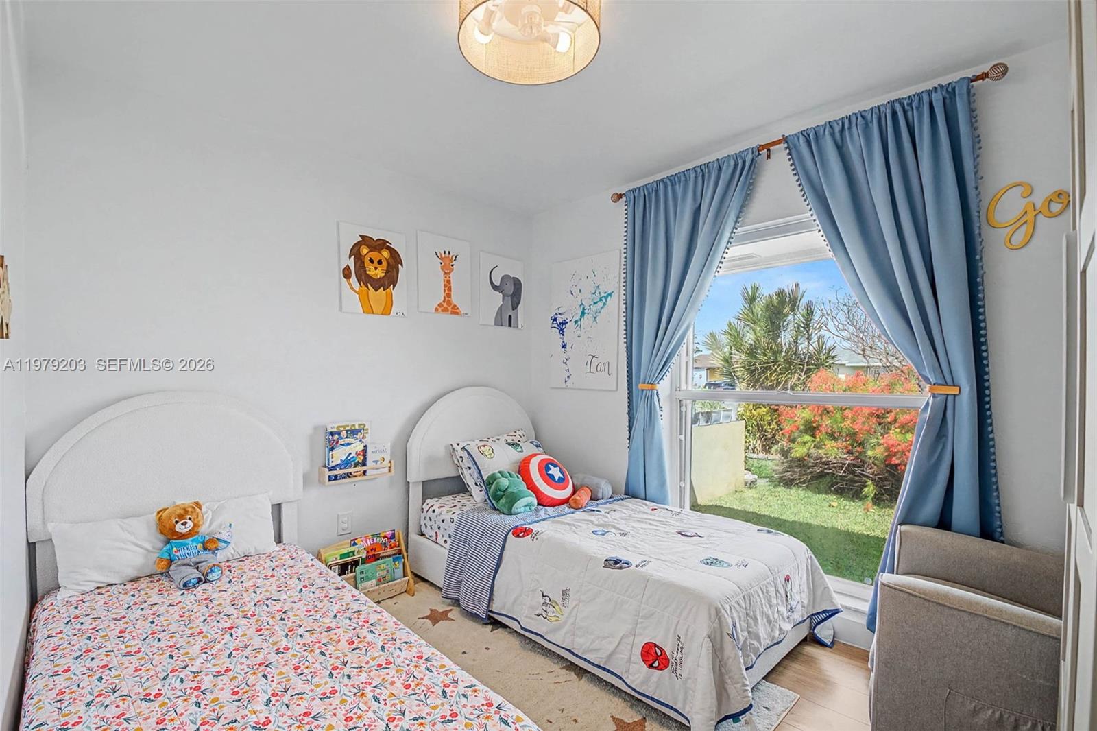 RICHMOND TOWNHOUSE - Residential