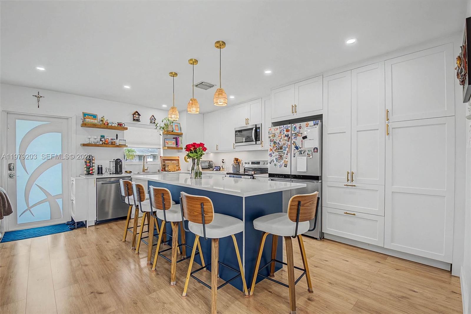 RICHMOND TOWNHOUSE - Residential