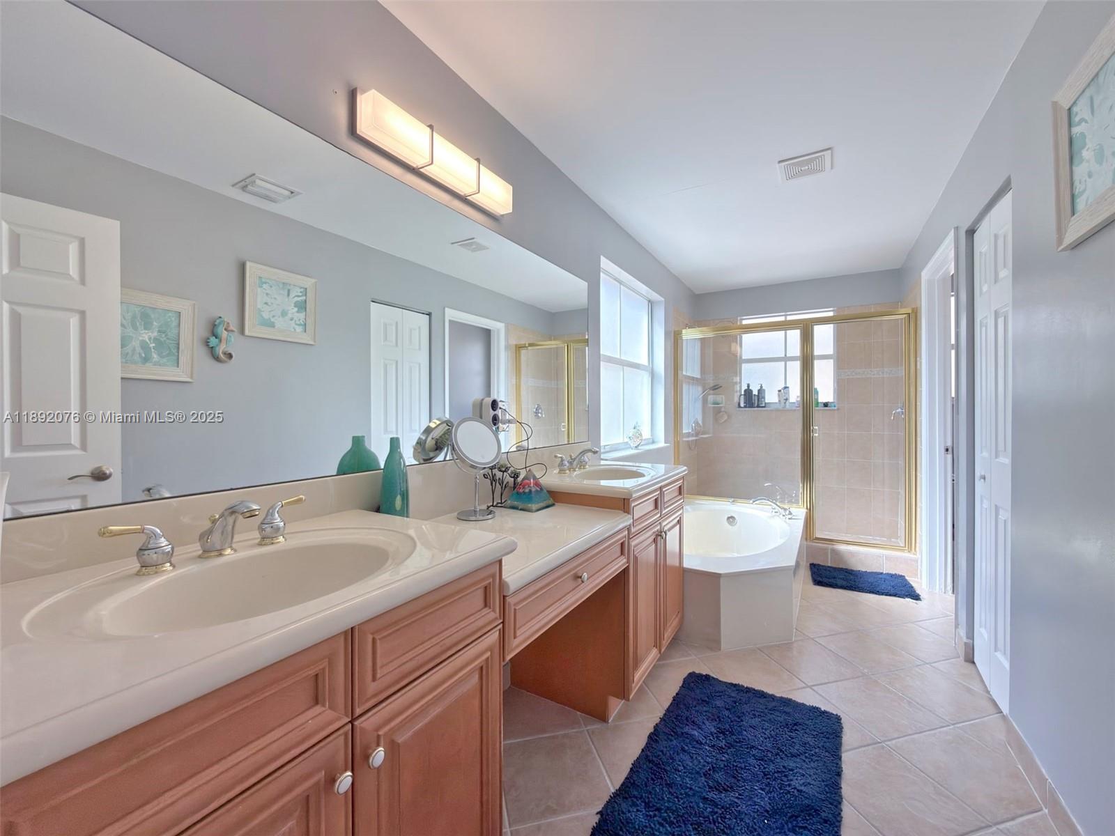 RIVIERA ISLES III - Residential