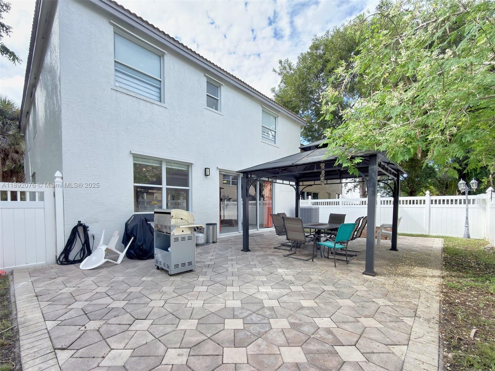 RIVIERA ISLES III - Residential