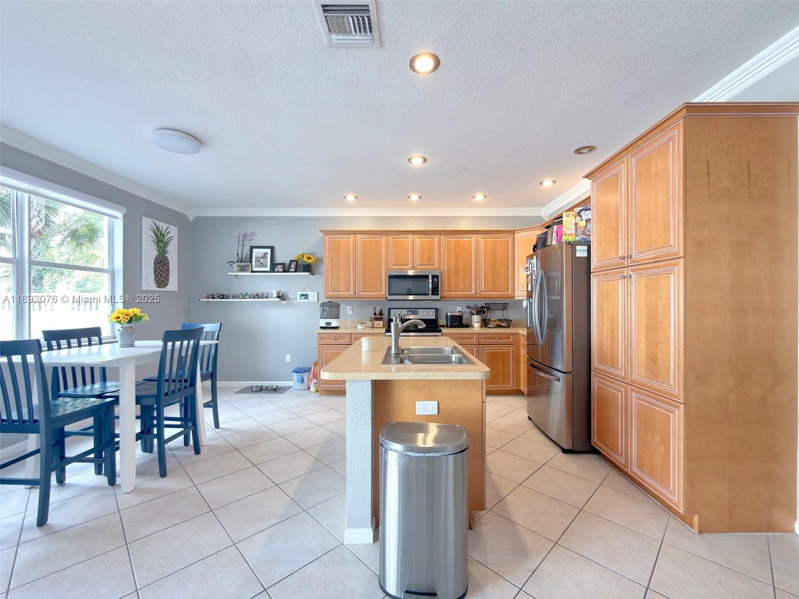 RIVIERA ISLES III - Residential