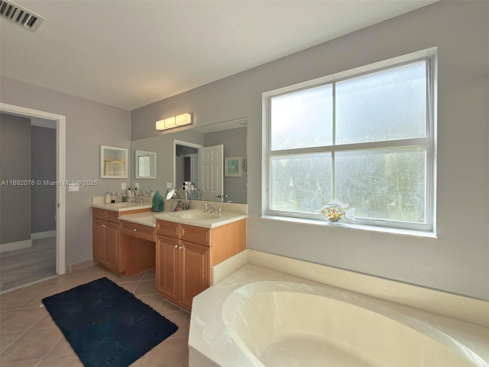 RIVIERA ISLES III - Residential