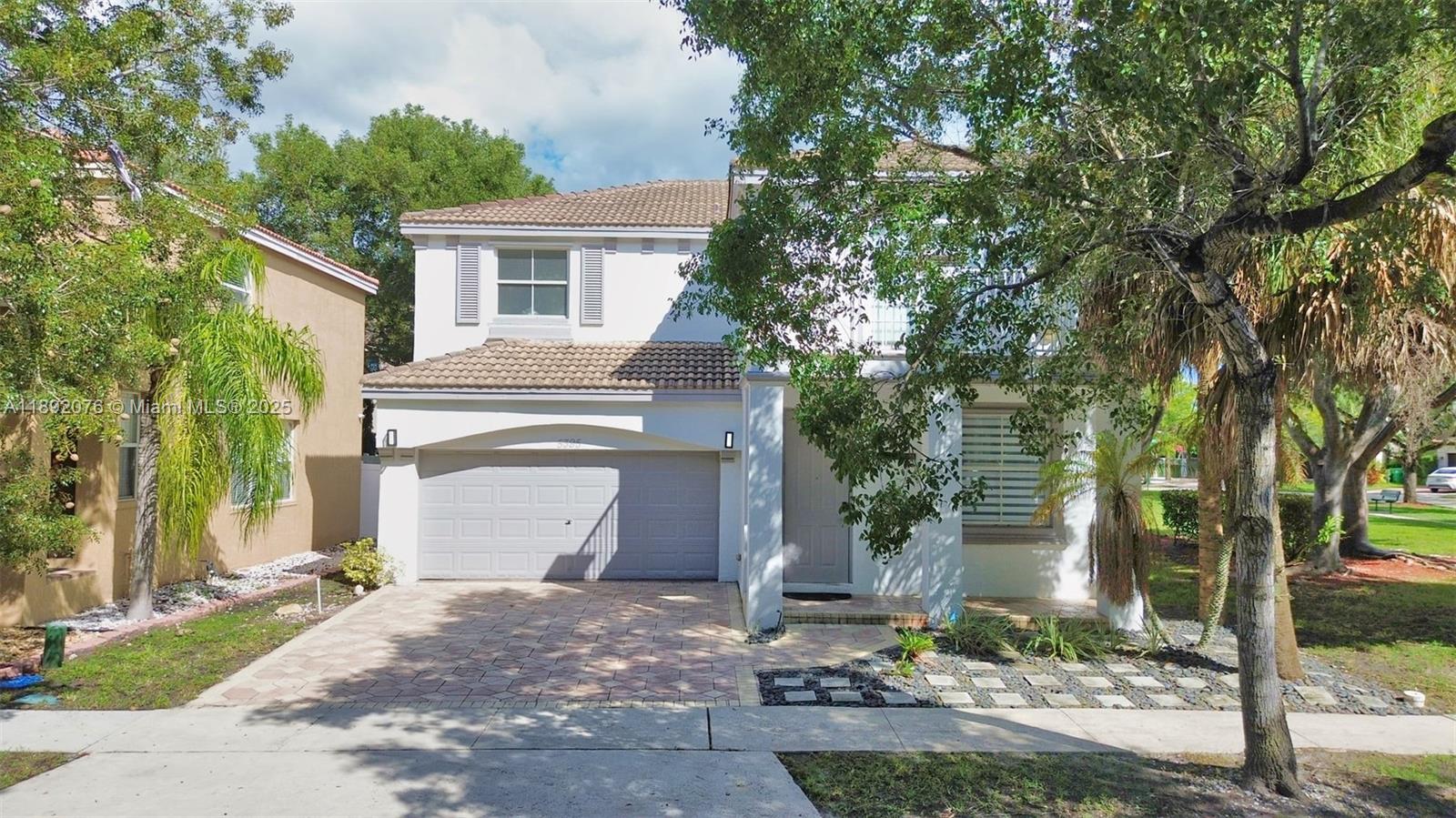 RIVIERA ISLES III - Residential