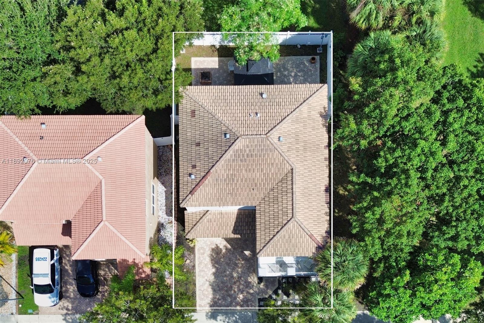 RIVIERA ISLES III - Residential